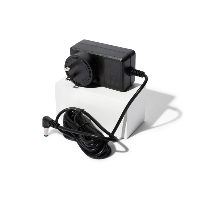 luna-power-adapter_4_.png